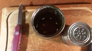 Как сделать походную печку, из жестяной банки)))