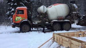 Фундамент, лента полного заглубления. Под дом из оцилиндрованного бревна, диаметром 28 сантиметров!