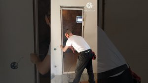 Закрепление короба в проем.