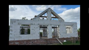 «Фронтон из газоблока с армопоясом —Gable Wall from Aerated Concrete with Reinforced Belt