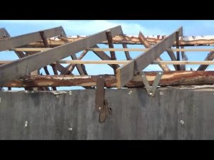 14 серия сарай, дрова увез друг. Бык балдеет!