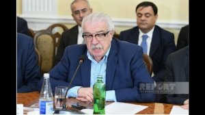 Михаил Гусман снял свою маску