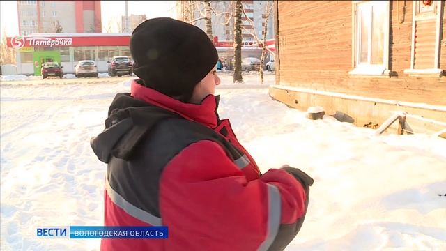 Дом трещит по швам: в Вологде жильцы барака несколько лет ждут переселения смотреть онлайн
