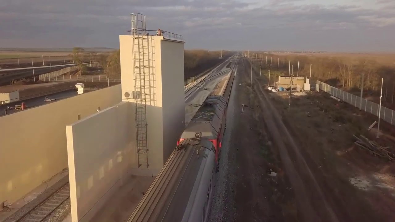 Досмотровый комплекс за посёлком Багерово. Нашествие поездов. смотреть онлайн