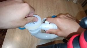 Сборка сифона для ванны Ани Пласт Варяг с пластиковым решеткой.