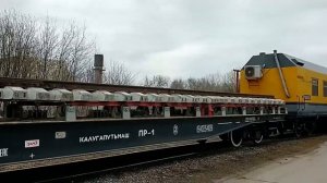 Состав с погруженными блоками стрелочных переводов