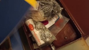 Расхламляем дом, стоявший долго пыстым: драгоценности, жемчуг, серебро, картины. Все - антиквариат!