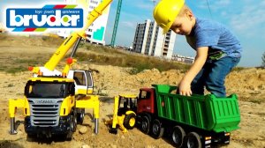 Машинки  Автокран подымает Экскаватор Видео для мальчиков