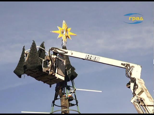 В Одессе устанавливают главную городскую елку смотреть онлайн