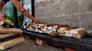 Простой дровник за пару часов. Своими руками. Заготовил и сложил дрова за пару часов.