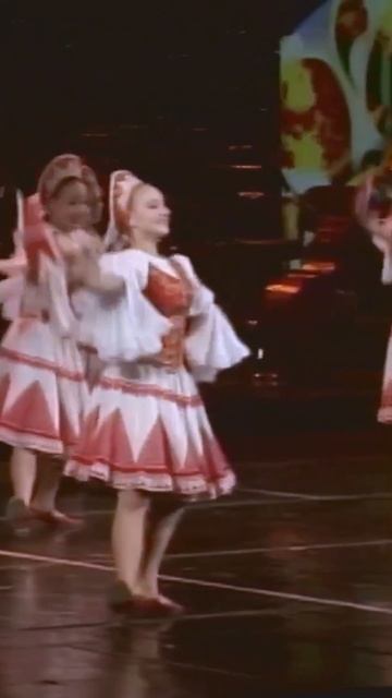 Девичья раздольная — душа танца 💃 Ансамбль «Кружева» #Shorts