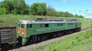 ВЛ8-653 с грузовым поездом на перегоне Встречный - Днепр-Лоцманская