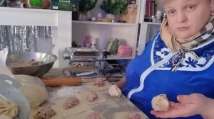 Всем приветик готовлю манты👍😊