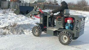 Мини погрузчик из Китая, первый выезд