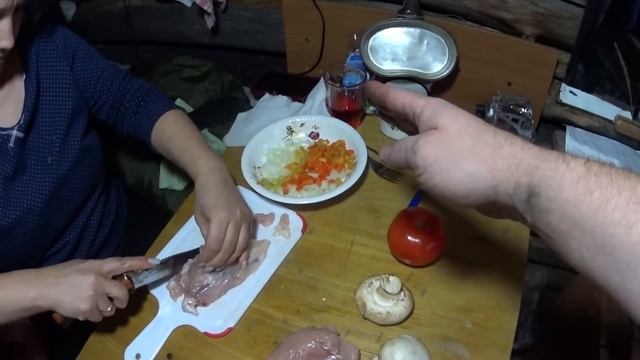 Приехали в землянку. Конец октября. Землянка как дача. смотреть онлайн