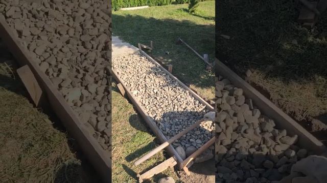 Подготовка основания и бетонирование дорожки