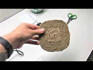 Джут покупаю часто и много. Покажу, какую красивую и полезную вещь для дома я смастерила