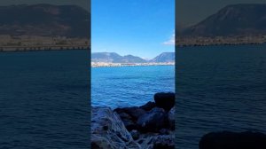 Выход к морю, через стены Аланийской крепости 🏰 Турция 🇹🇷 Access to the sea🏰 Türkiye #shorts #short