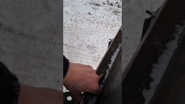 КМЗ 012 Самодельный снеговой поворотный отвал с размерами. смотреть онлайн
