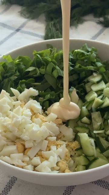 🥗 САЛАТ ЛУЖАЙКА ЗА 5 МИНУТ 🌿 Всего 4 ингредиента! Самый свежий летний рецепт🍃