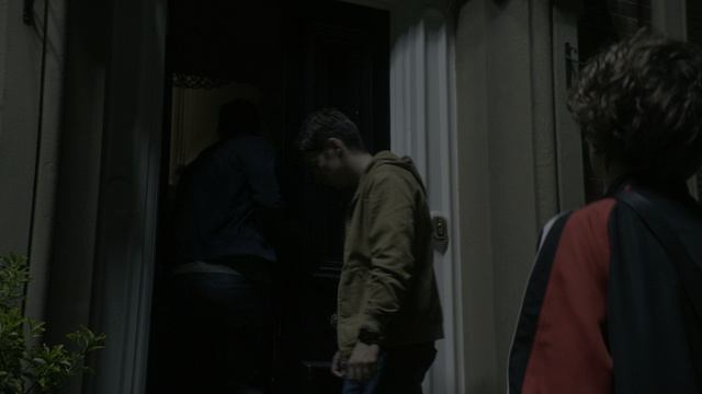 Незнакомец (Незнакомка) 6 серия (сериал, 2020)