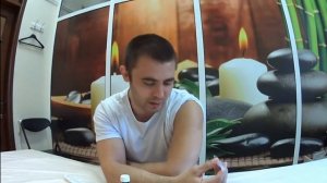 Как поставить укол в плечо самому себе