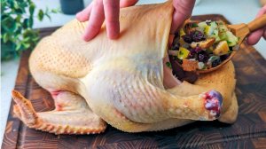 Потрясающее блюдо к праздничному столу - Курица фаршированная! Гости в полном восторге!