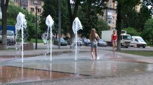 Сухой пешеходный фонтан в микрорайоне Пироговский (Мытищи)