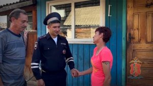 В Красноярском крае инспектор ДПС оказал помощь жителям посёлка Нижний Ингаш при пожаре