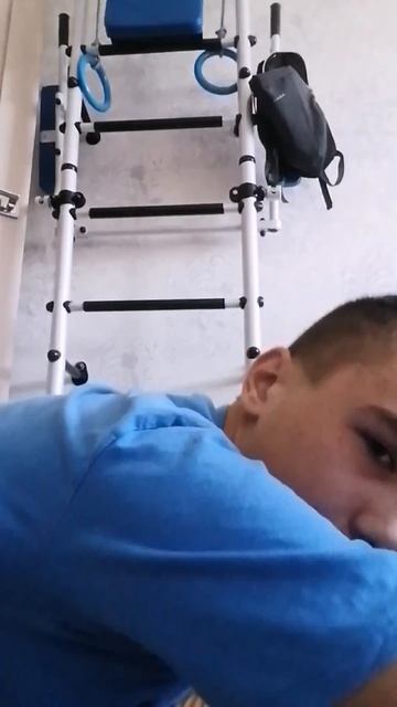 1)Довольный + Коварный часть