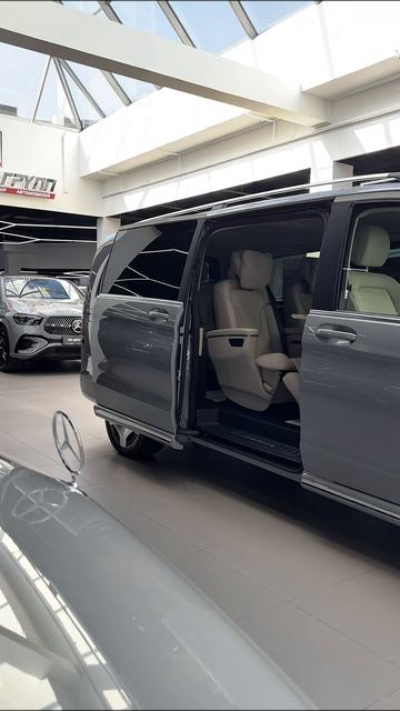Mercedes V-class Extra Long в трендовом цвете и для любых задач! смотреть онлайн