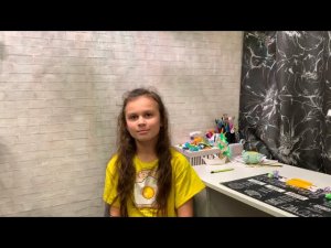 Осьминог из воздушного пластилина.
