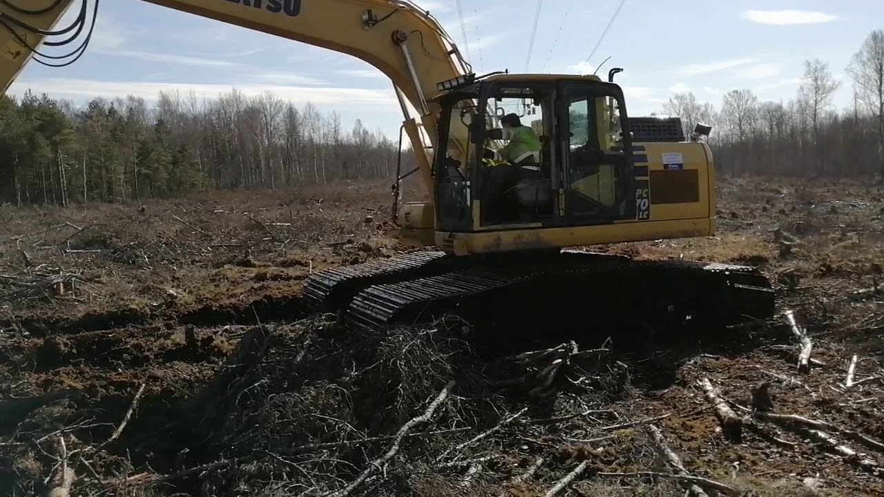Эвакуация экскаватора Komatsu PS 210 болотоходом Komatsu PS 170 ч3 смотреть онлайн