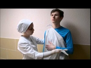 Косыночная повязка, поддерживающая верхнюю конечность