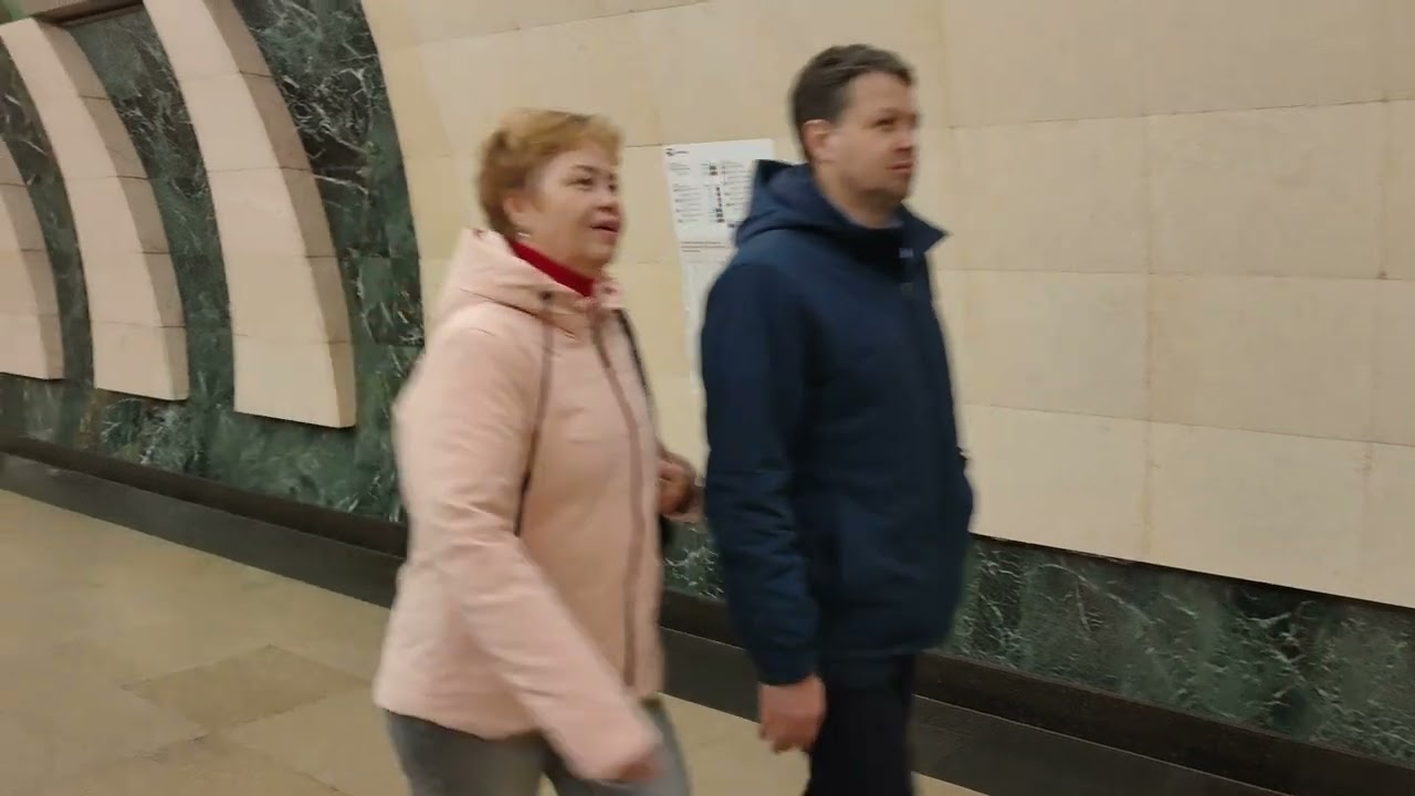 Станция метро Марьина Роща-радиальная открыта 19 июня 2010 года и была конечной до 2016 года #metro смотреть онлайн
