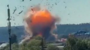 🤬Момент удара беспилотника по частному дому в Подмосковье где погиб 6- месячный ребёнок