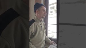 Монтаж примыкающего оконного профиля с дальнейшим оштукатуриванием.