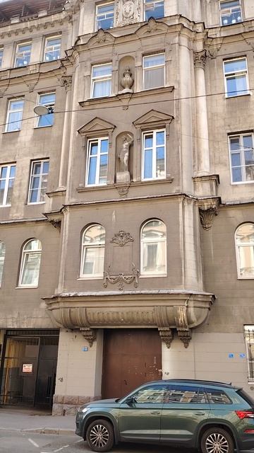 Прогулки по Петербургу. Верейская улица ,11. Доходный дом Балаева.