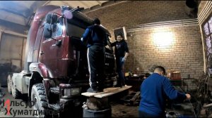 Процесс установки двойного лобового стекла на КамАЗ и утепление кабины!