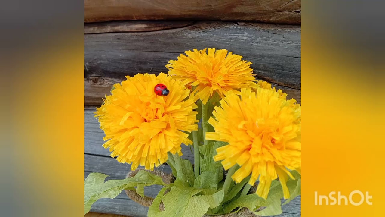 DIY Corrugated dandelions//Одуванчики из гофрированной бумаги #shorts смотреть онлайн