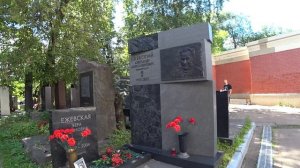 Новодевичье продолжает удивлять
