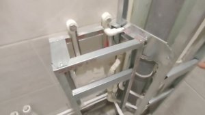 Как ЗАКРЫТЬ Трубы В ВАННОЙ