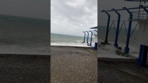 Шторм на Чёрном море!