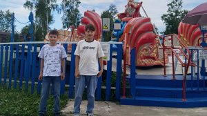 Аттракцион  « Вальс» в Парке развлечений.