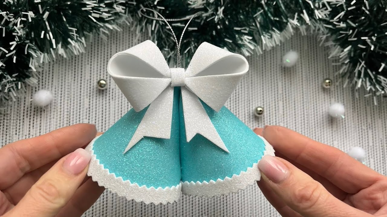 ❄️Sparkling Foamiran Ornament Tutorial 🎄Яркая новогодняя идея из фоамирана✨ смотреть онлайн