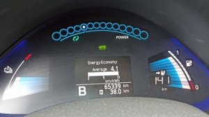 Nissan Leaf 50 кВтч с тяжёлым прицепом.