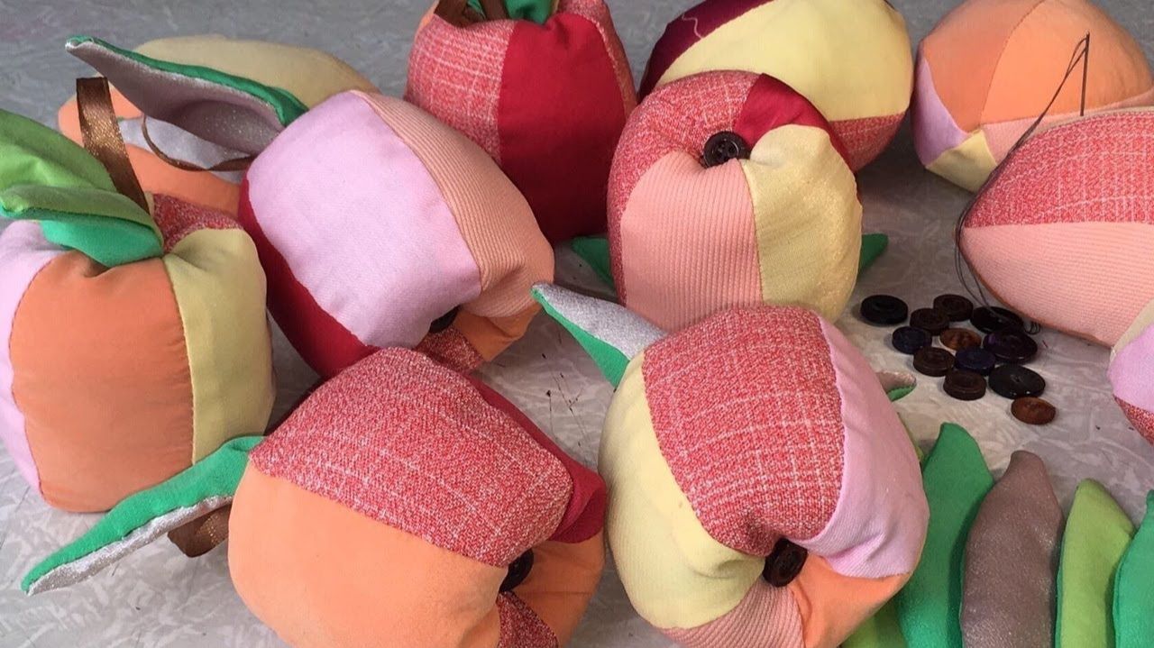 Декоративные игольницы в виде яблок DIY Мастер-класс смотреть онлайн