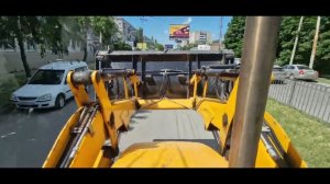 JCB 3CX Экскаватор - погрузчик работа в городе с большим трафиком