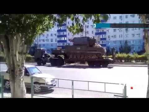 Военные ломают асфальт Волгограда смотреть онлайн