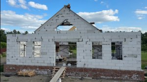 Фронтон из газоблока с армопоясом /Gable Wall from Aerated Concrete